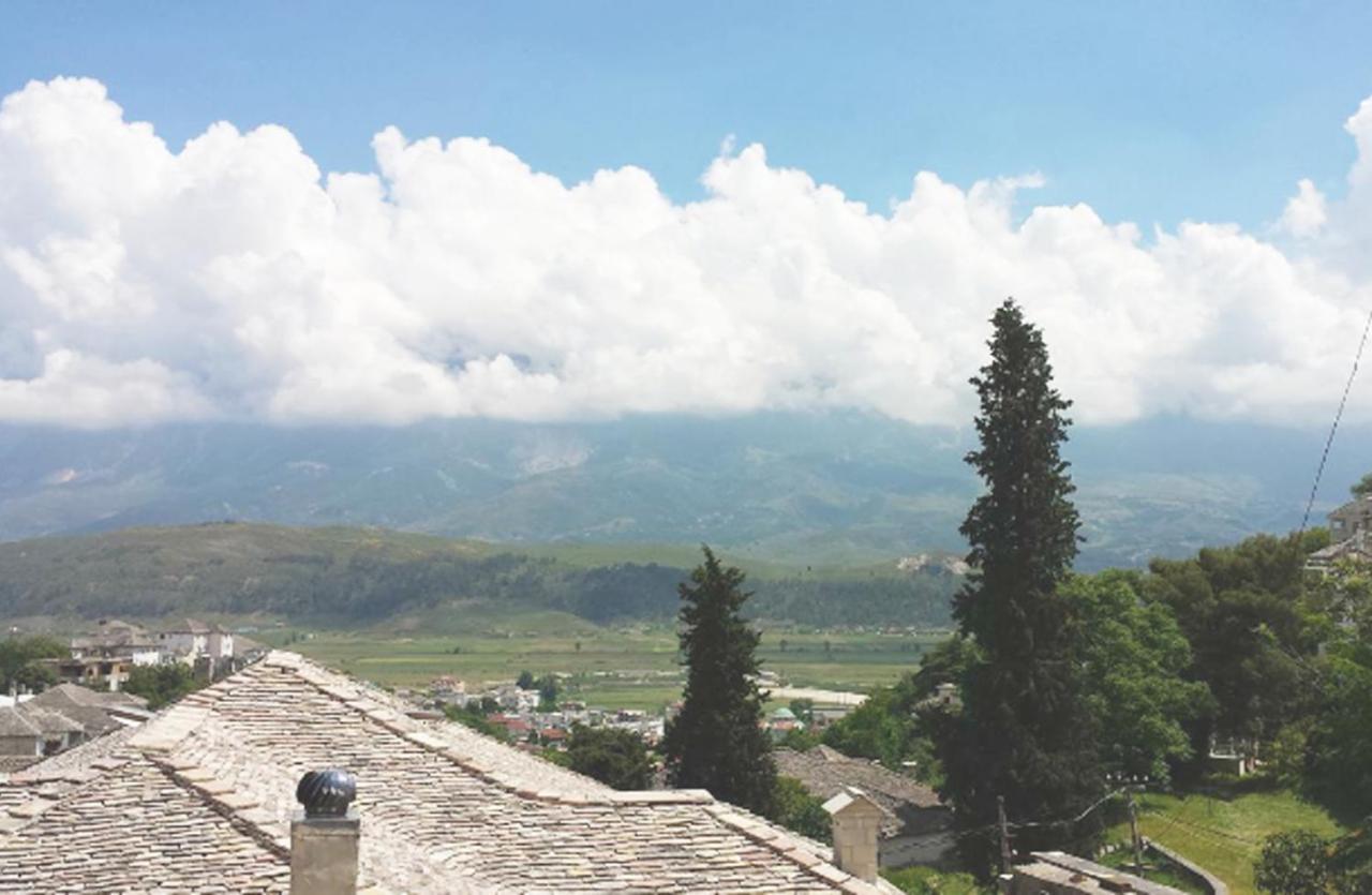 Guest House Tea Gjirokastër Eksteriør billede